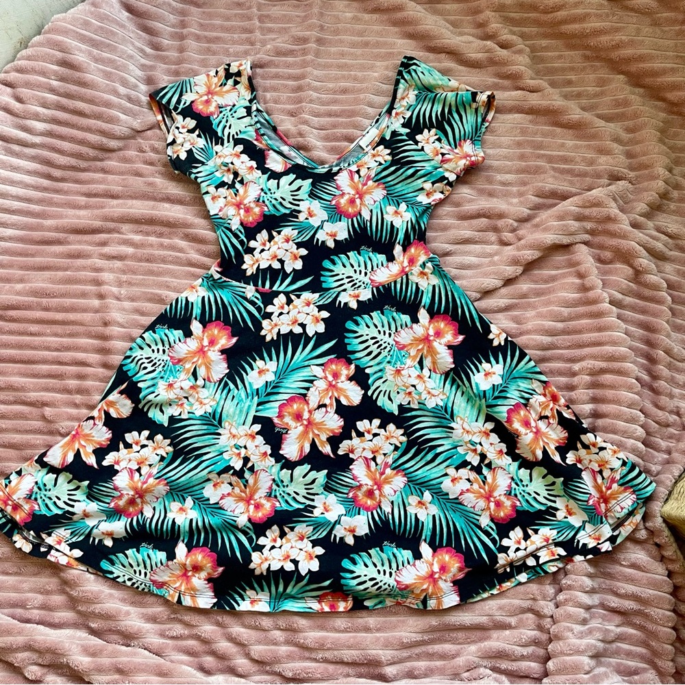 Summer Y2K Pink Victoria secret floral‎ Spring dress with open crisscross back